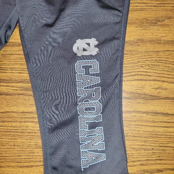 Workout capris - Picture 2 of 2